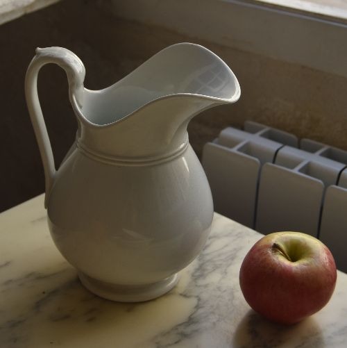 レア19世紀　ボルドー窯　小さな白ピシェ　フランスアンティーク J.Vieillard&Cie ボルドー窯、 白ピシェをご紹介いたします