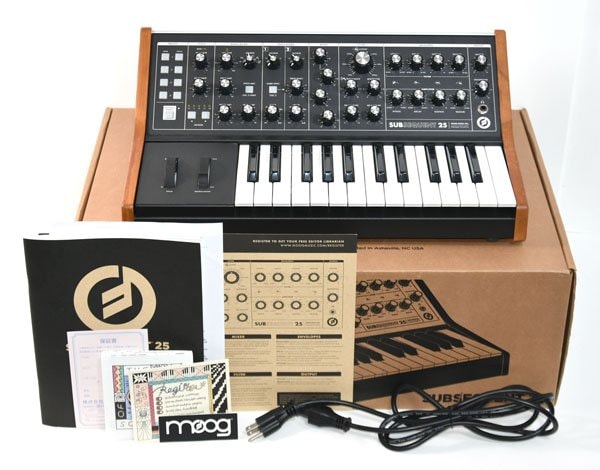☆極美品！MOOG モーグ SUBSEQUENT 25 アナログシンセサイザー
