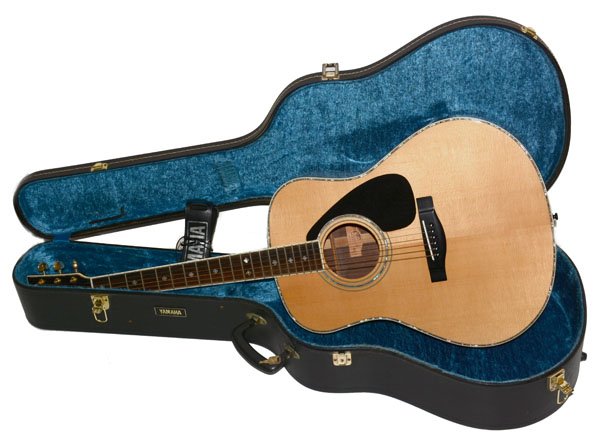 Yamaha エレアコ　ハードケース付き　欲しいものがあるため格安 img60031673.jpg