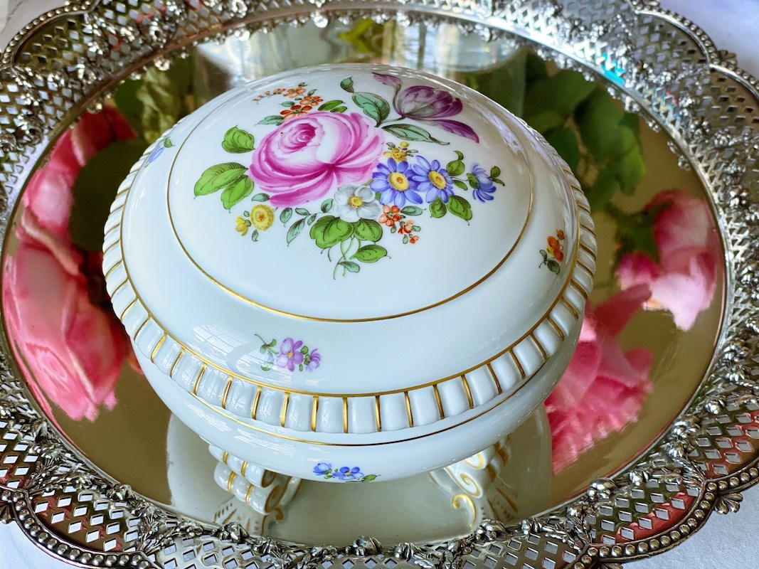 未使用近✨希少✨アウガルテン マリア テレジア 小物入れ　ボンボニエール ハート 未使用近✨希少✨アウガルテン マリア テレジア 小物入れ ボンボ