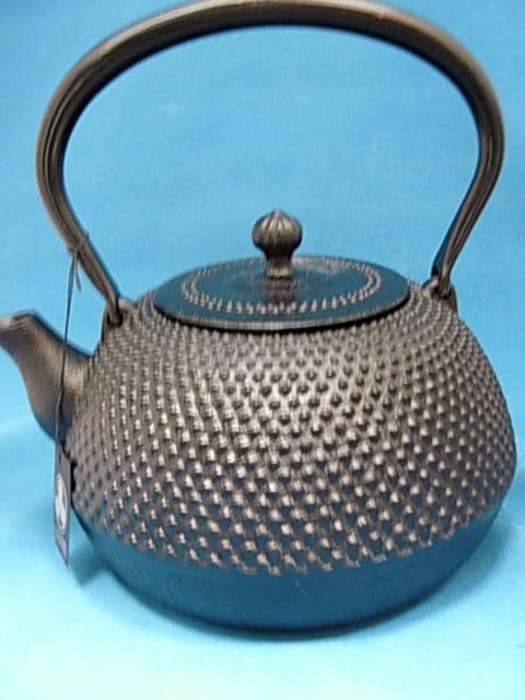 新品、未使用品、供箱付　南部及富 宝星堂造　１３型アラレ　鉄瓶　南部鉄瓶　鉄瓶 Amazon.co.jp: 付属品付 南部文秀堂13型アラレ 南部鉄瓶 南部