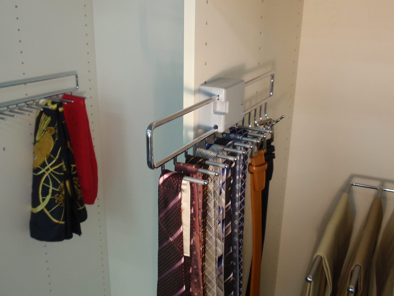 【美品・希少】ネクタイハンガー 美品・希少】ネクタイハンガー - メルカリ