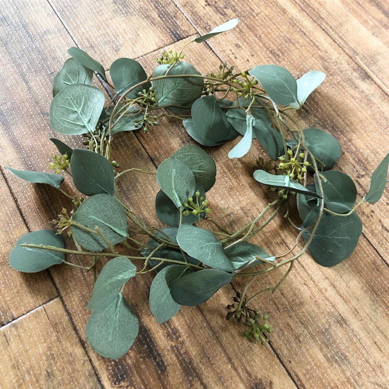 ユーカリと木ノ実と花々のミルフィーユガーランド