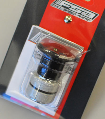 ピナレロ　カーボントップキャップ　プレッシャーアンカー 新品 即納 ピナレロ純正 エアロアンカーキャップ(UDカーボン