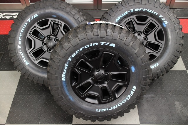 ジープ ラングラー ルビコン 純正　17インチ ホイール 2本 MOPAR純正 17インチホイール ブロンズ ルビコン RUBICON 392