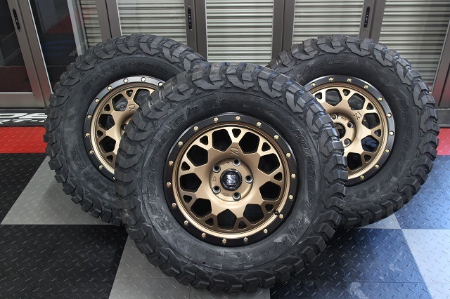Jeep ラングラー ノーマルタイヤ 5本譲ります （限定セット特価