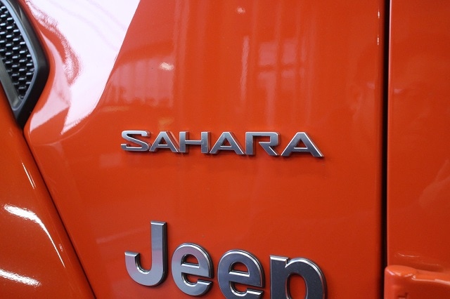 在庫8ケ有り】ラングラー JLモデル装着品 純正 SAHARA サイド
