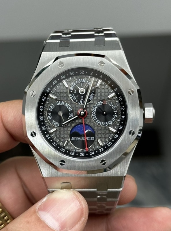 オーデマピゲ　時計空箱 AUDEMARS PIGUET オーデマ・ピゲ 腕時計ケース 外箱あり 腕時計