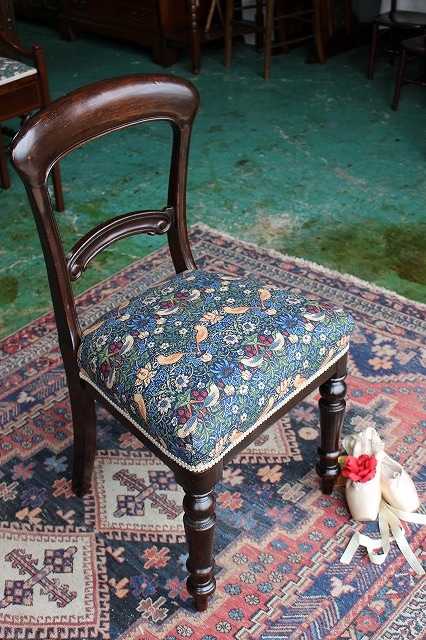 英国 アンティークサロンチェア L3705-208 英国アンティーク サロン