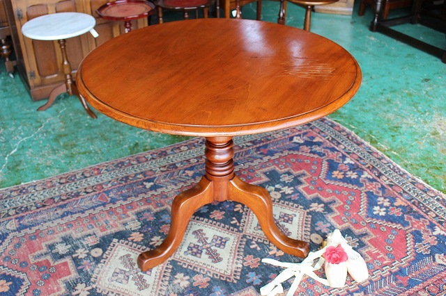 猫脚 折りたたみテーブル ティルトップテーブル 丸テーブル