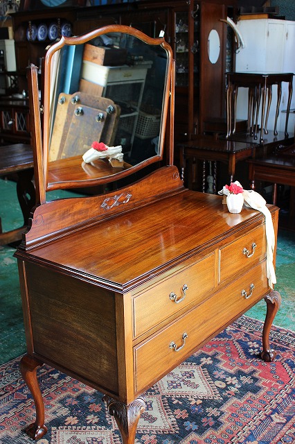 アンティークチェストドレッサーデスク