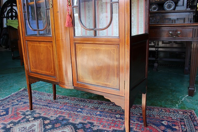 イギリス　アンティーク　キャビネット イギリスアンティーク家具 アンティークキャビネット ショー