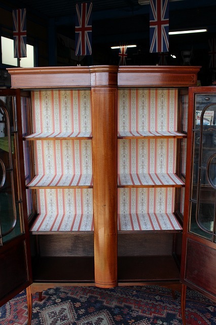 イギリス　アンティーク　キャビネット イギリスアンティーク家具 アンティークキャビネット ショー