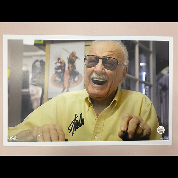 CIVIL WAR スタン・リー サイン入り スタン・リーの直筆サイン入り写真