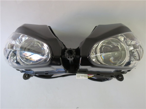 大特価放出！ TRIUMPH ヘッドライト 純正タイプ daytona クリア 2009-2013 675 パーツ