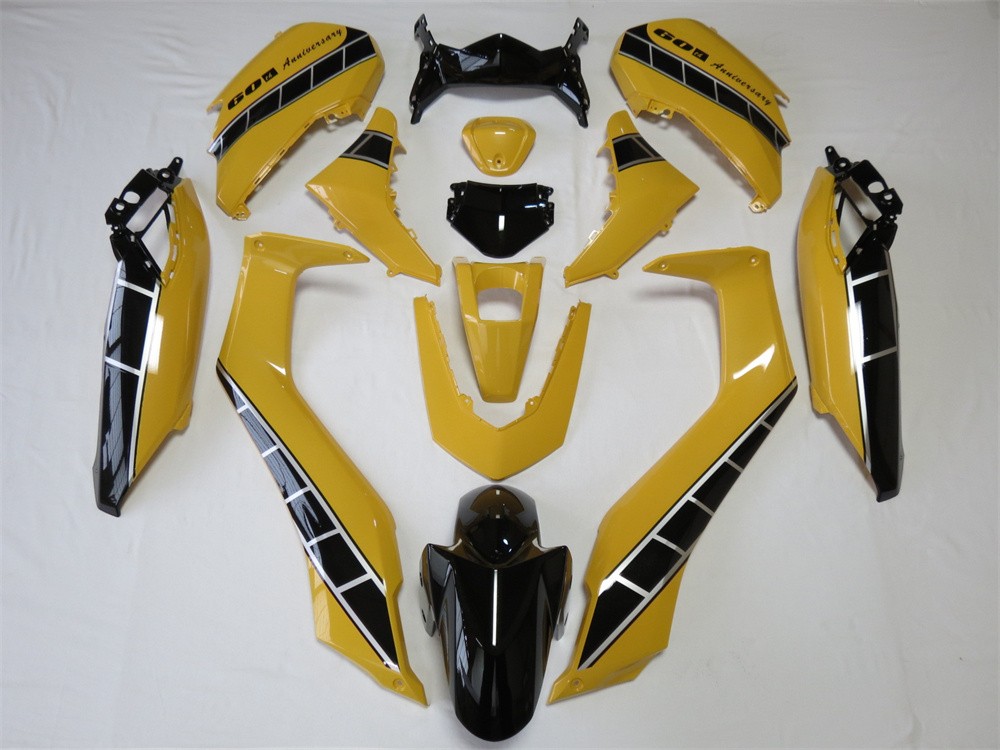 ｎ　max　カウル　他9点　中古　純正　ヤマハ NMAX N-max 2021-2024 純正タイプ 外装カウル 14点セット 塗装済