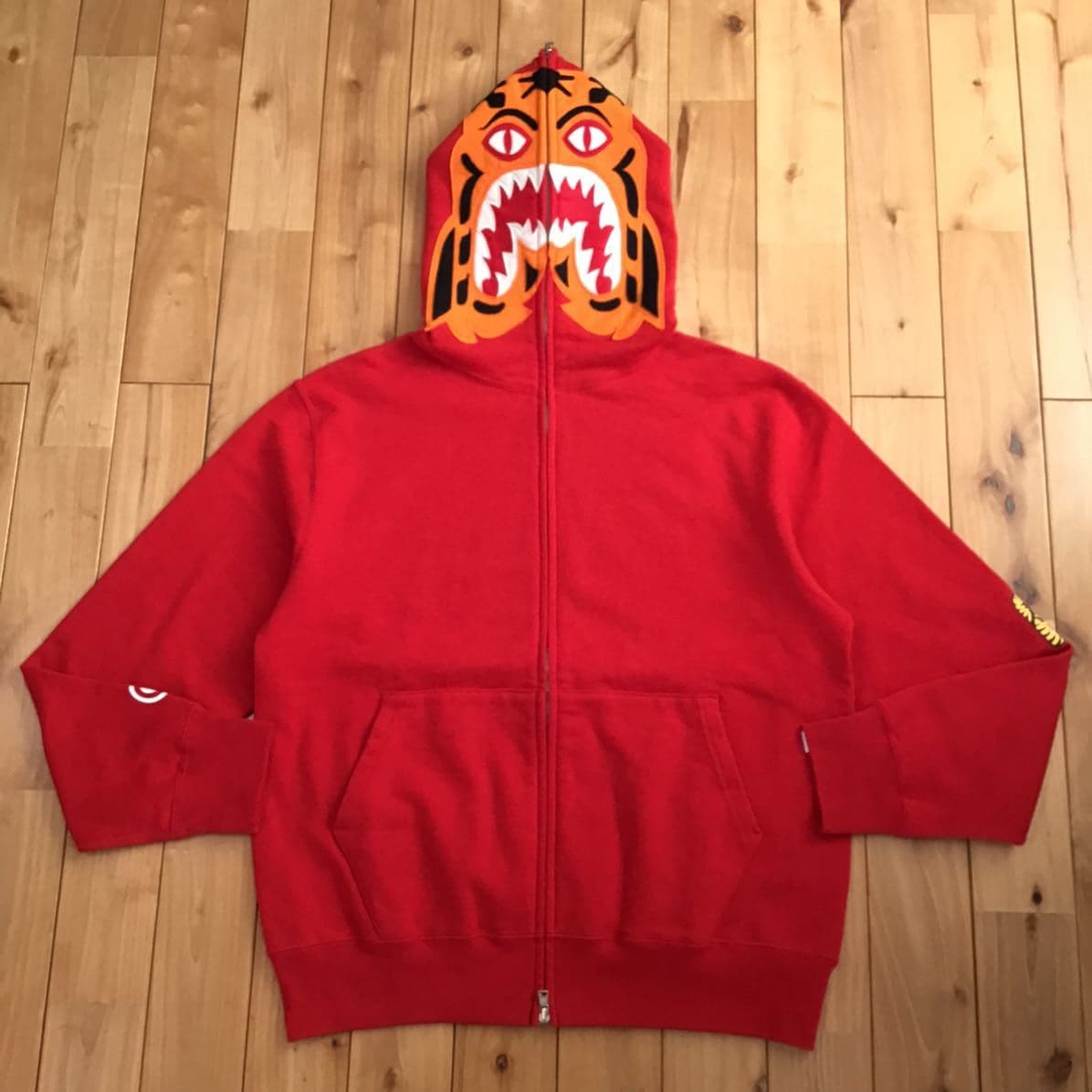 エイプ パーカー Mサイズ BAPE X GOD SELECTION XXX 】 SHARK FULL ZIP HOODIE | bape.com