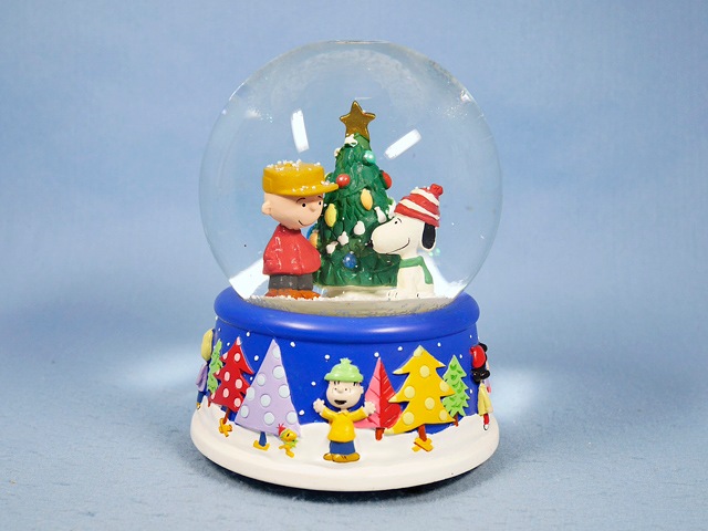 ビンテージ　Hallmark 　スノードーム　オルゴール　スヌーピー　クリスマス ビンテージ Hallmark スノードーム オルゴール スヌーピー