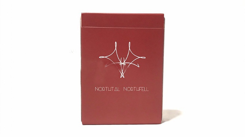珍しい ノースタルノースフェルデック 赤 / NORTHTAL NORTHFELL トランプ