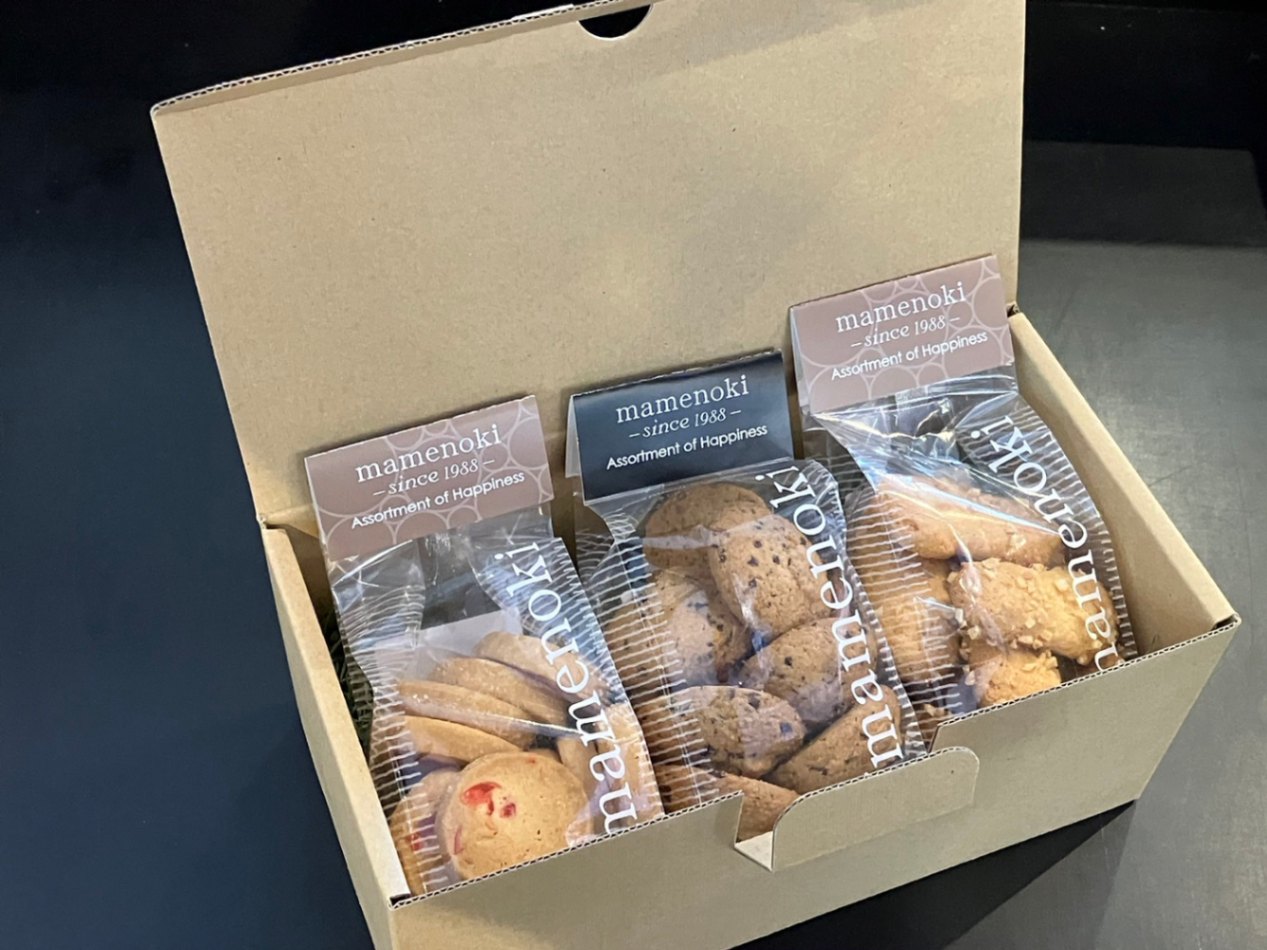 zucca530 Poilane クッキー 135g 箱入り 3箱セット sables-45g :フランス🇫🇷からわずか10日で届く、おいしい