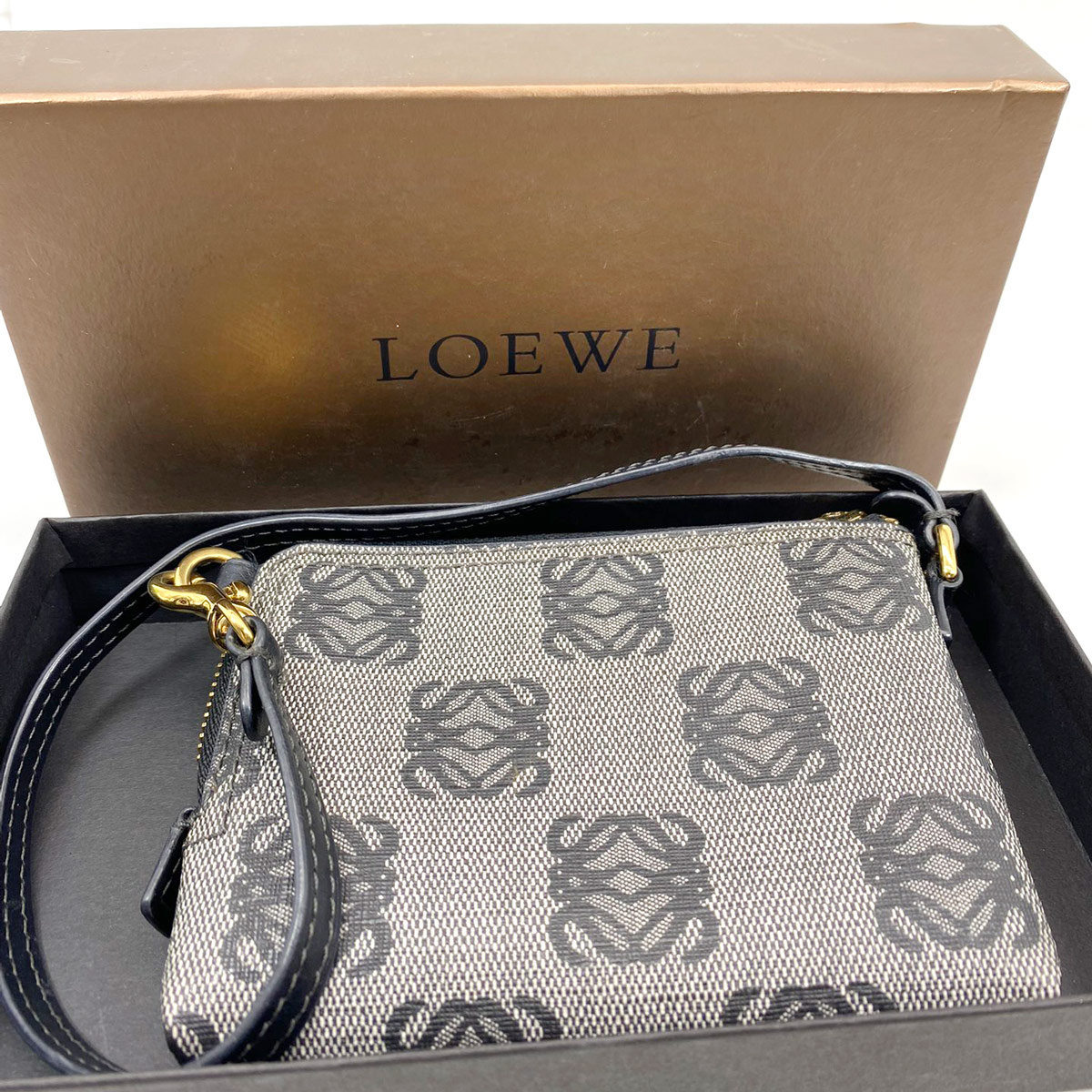 LOEWE ロエベ ミニバッグ アクセサリーポーチ アナグラム グレー 