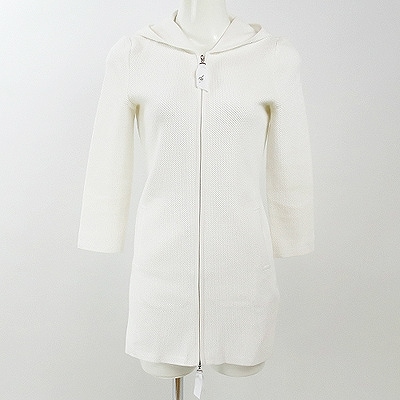 極美品✨フォクシー ニットピケクルーザーパーカー ロゴジップ 白 40