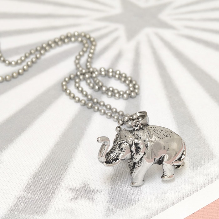 象/ゾウモチーフ ペンダントトップ K18ゴールド 18金 1.6g レディース