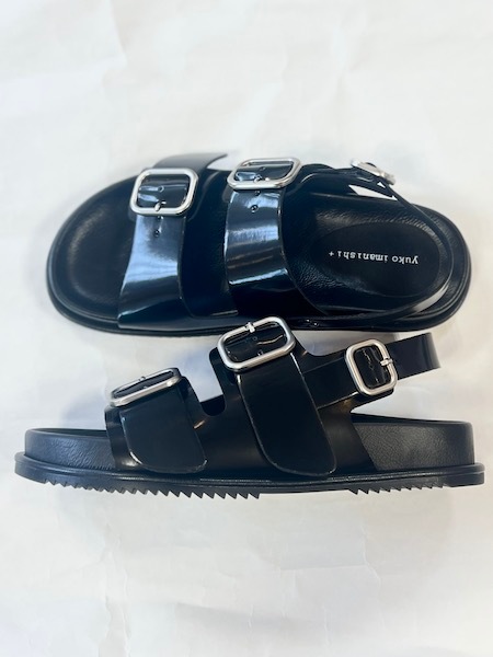 yuko imanishi+ ユウコ イマニシ バックストラップ サンダル 黒 40%OFF】yuko imanishi+ ユウコイマニシプラス レザー バック