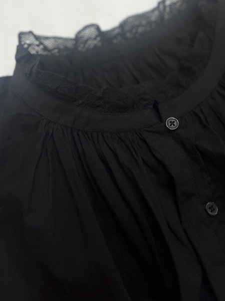 SOIL/ソイル　　VOILE LACE NECK LACE GATHERED SMOCK　3色　・　NSL25061　［送料無料］ 　『ゆうパケット対応』 SOIL/ソイル VOILE LACE NECK LACE GATHERED SMOCK 3色