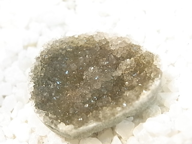 ナイジェリア Akwana産 フローライト06 ドゥルージークォーツ付き ナイジェリア Akwana産 フローライト06 ドゥルージークォーツ