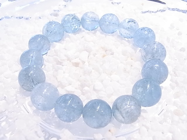 高品質⭐︎アクアマリンブレス⭐︎13㎜大玉ブルー【新品未使用】限定一点限り 高品質⭐︎アクアマリンブレス⭐︎13㎜大玉ブルー【新品未使用