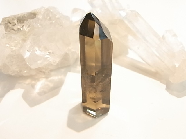 ブラジル産ファントムスモーキークォーツ原石797g