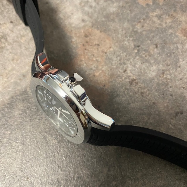 t26 箱付き 新品 SHIRLEY BEE 高級感メンズ腕時計 ブルー 820 RP10-006 Tourist 004シリーズ メンズ腕時計 ソーラー