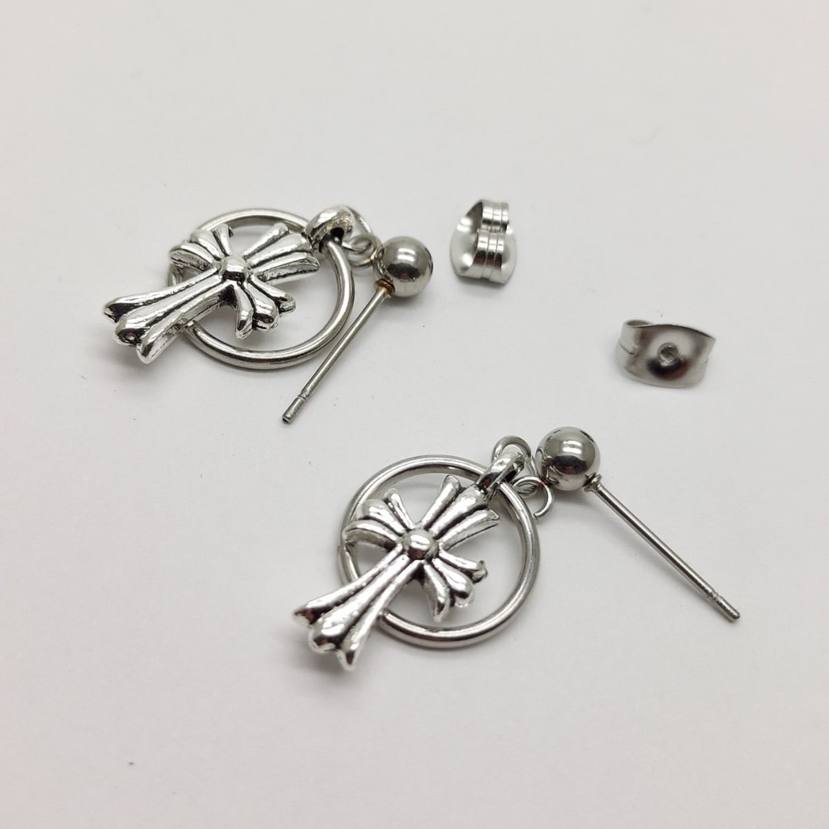 数量限定】在庫わずか 2個セット リング ピアス クロス 銀色