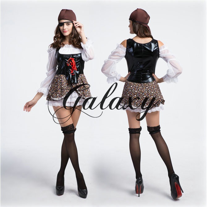 Disney - ハロウィン🎃コスプレ 女海賊パイレーツ✨の通販 by