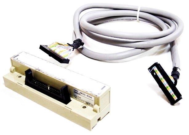 【40個セット】XW2Z-200K 2m OMRON OMRON XW2Z-200K/XW2D-40G6 Programmable controller I/O unit