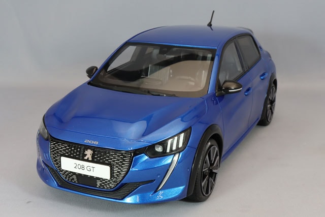 プジョー208GT  1/18ミニカー ミニカー 1/18 プジョー208 GTライン OTTO MOBILE ゴールド