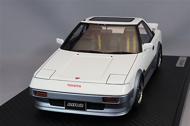イグニッションモデル 1/18 トヨタ MR2 (AW11) ホワイト