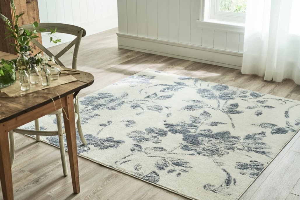 EC限定】防ダニ 花柄のラグ フェリシア（グレー） | すべての商品