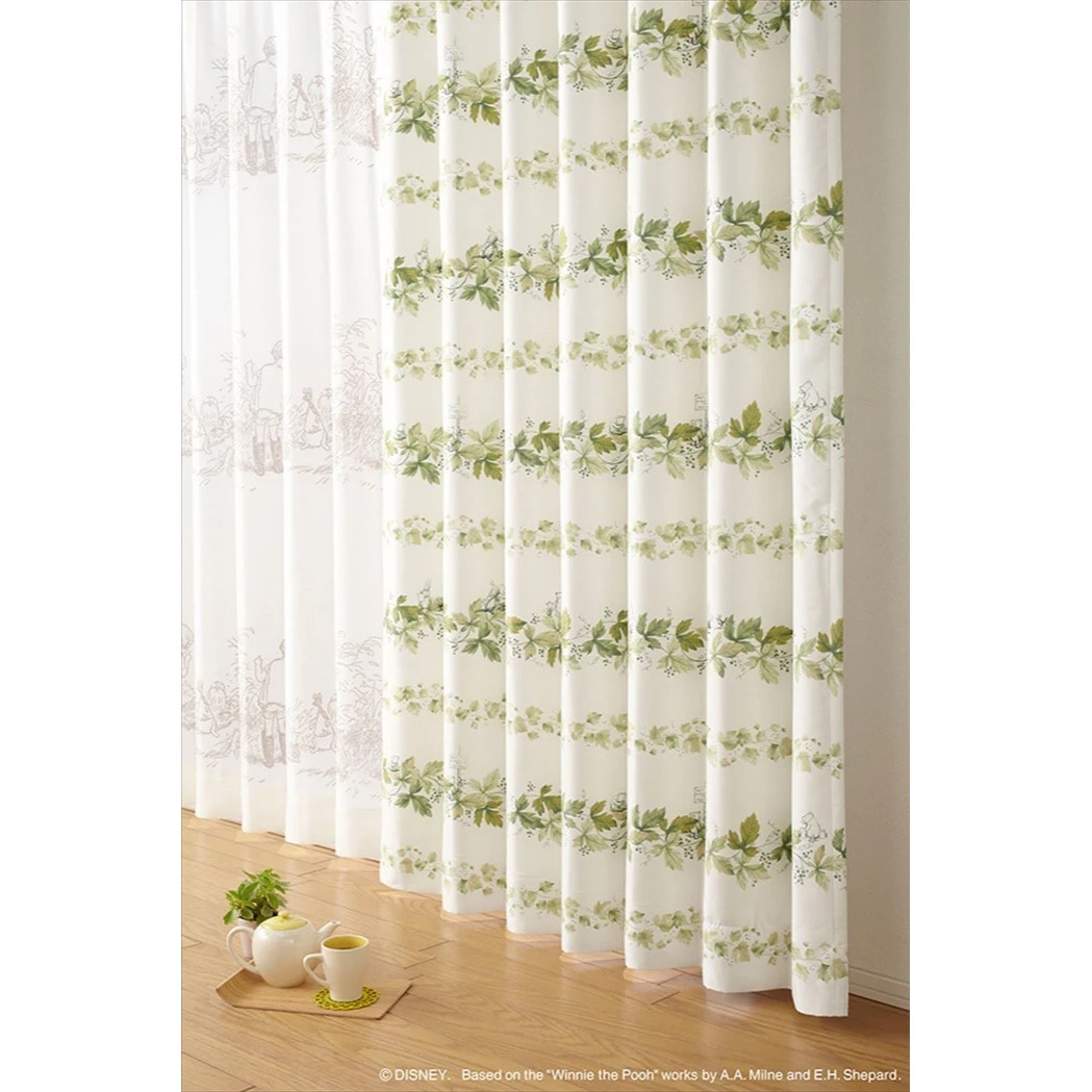 【EC限定】【1.5倍ヒダオーダー】DISNEYディズニーホームシリーズ 遮光2級 M1109 POOH/Wreath/プー/リース（グリーン）