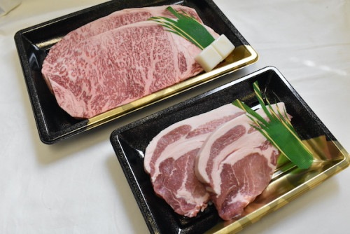 【肉のカジ】ステーキセット ●A5ランク●常陸牛サーロインステーキ３００ｇ×２枚＋美明豚ロースステーキ１４０ｇ×２枚