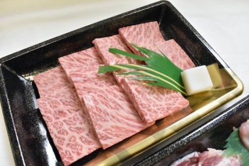 【肉のカジ】●A5ランク●焼肉セット 常陸牛カルビ１８０ｇ＋美明豚２００ｇ（ロース１００ｇばら１００ｇ）