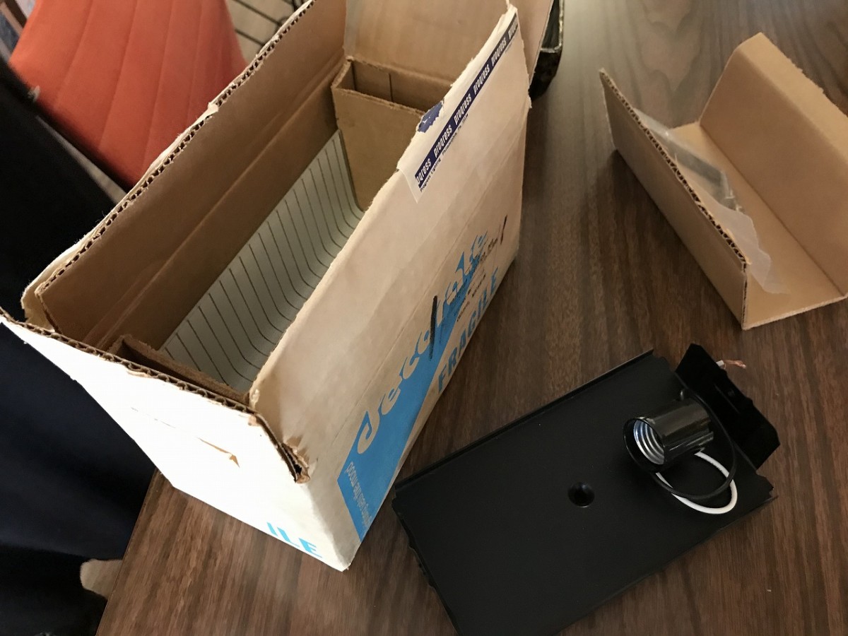 ガラスブラケットランプ