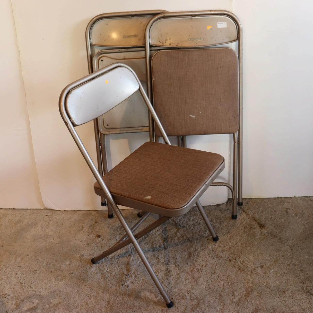 フォールディングチェア