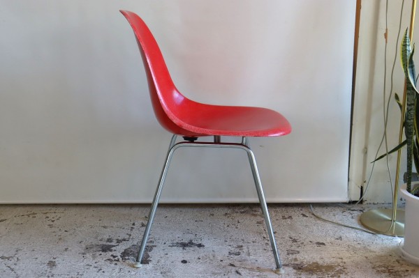 ハーマンミラー社製イームズ サイドシェルチェア(レッドFRP