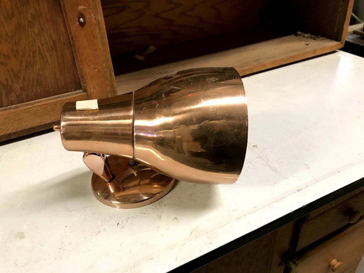 ブラケットランプ