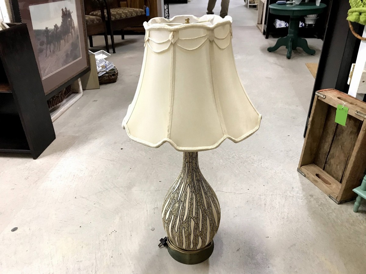 ポタリーベーステーブルランプ