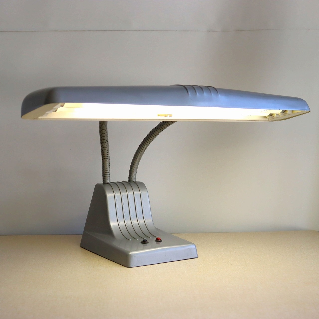 デイザー社製グースネックデスクランプ