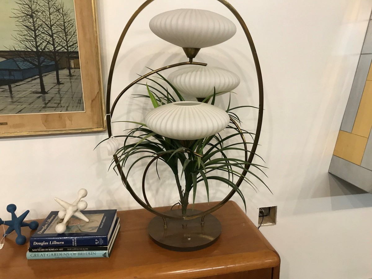 モダン3灯テーブルランプ