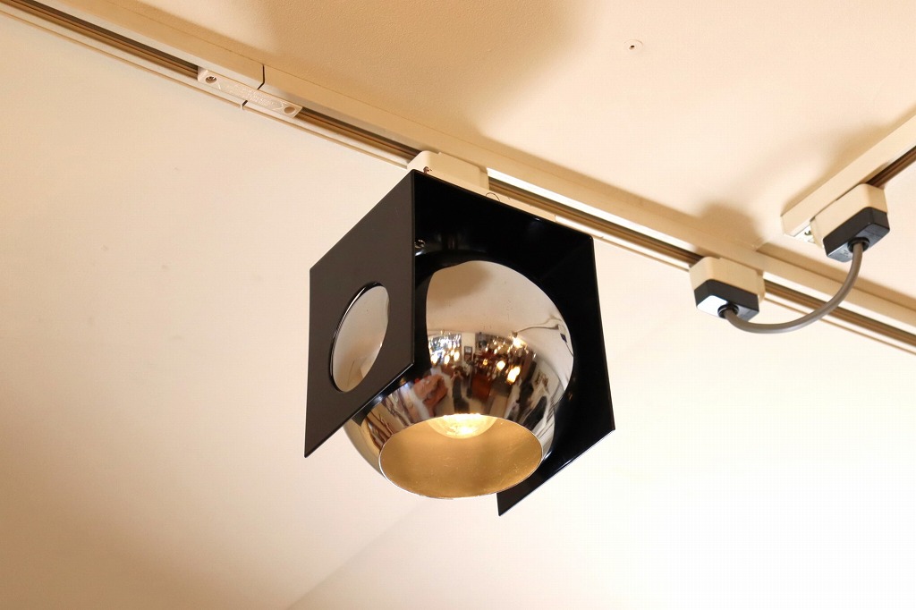 アトミックシーリングランプ